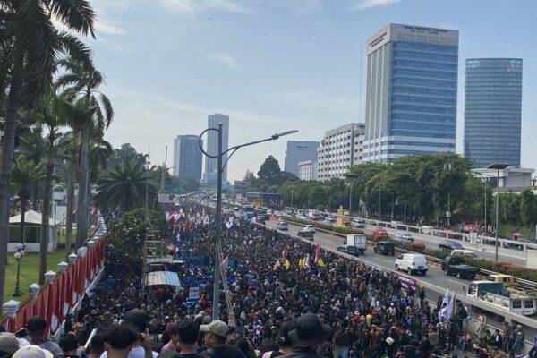 Kontroversi DPR Picu Kemarahan Masyarakat