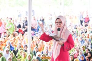 Bupati Nanda Ajak Masyarakat Pesawaran Perkuat Iman Lewat Istighosah dan Pengajian Akbar